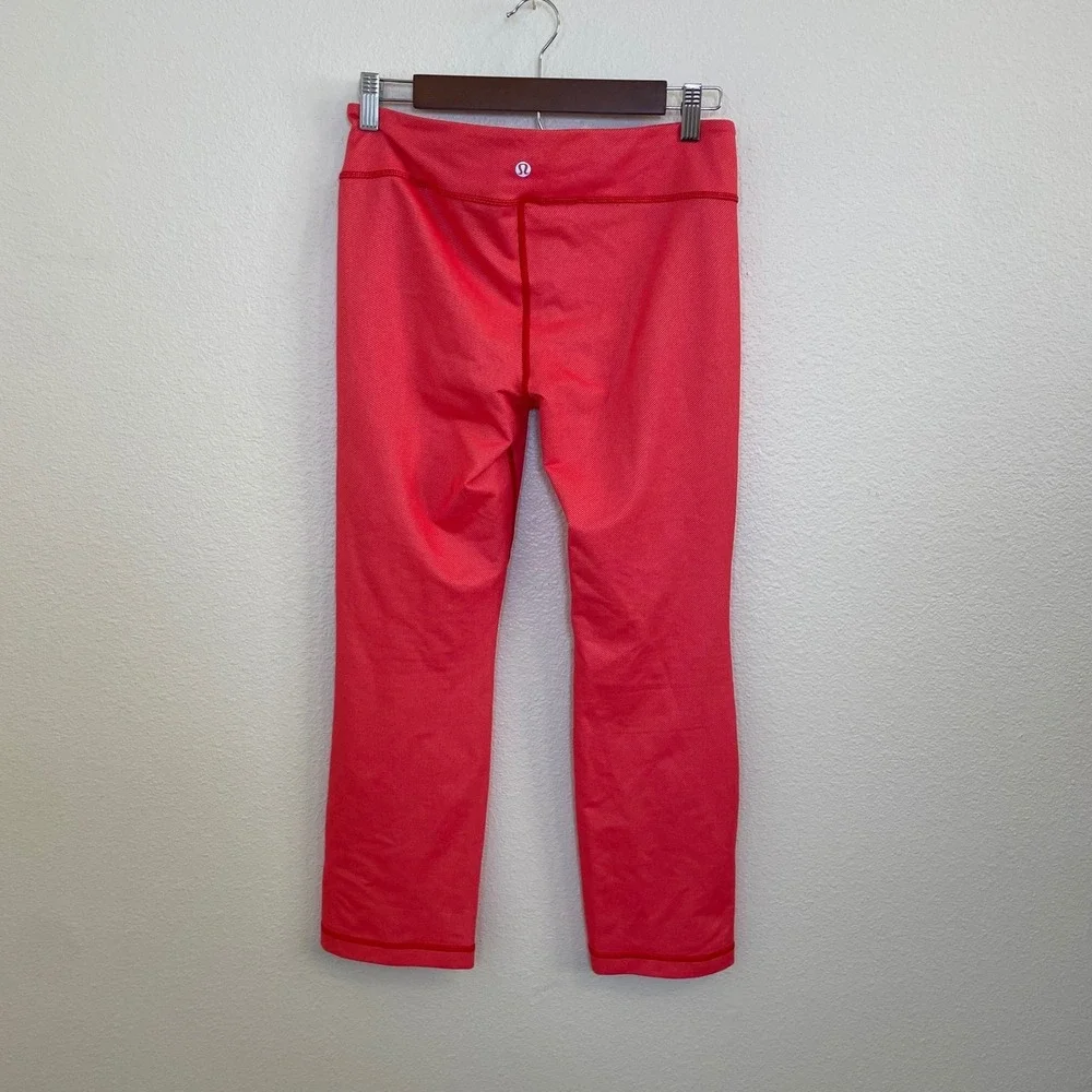 Lululemon Women's 30in‎ Waist Athletica Pink Herringbone Align Capri Leggings